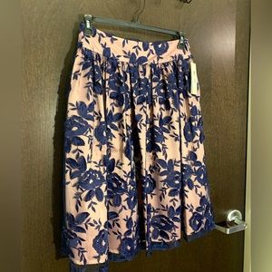 Brand NWT Eliza J Skirt Size 8